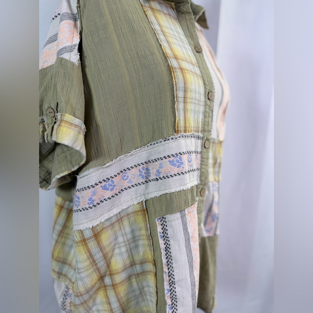 Patchwork Short Sleeve Button-Down Shirt in Olive… - image 10